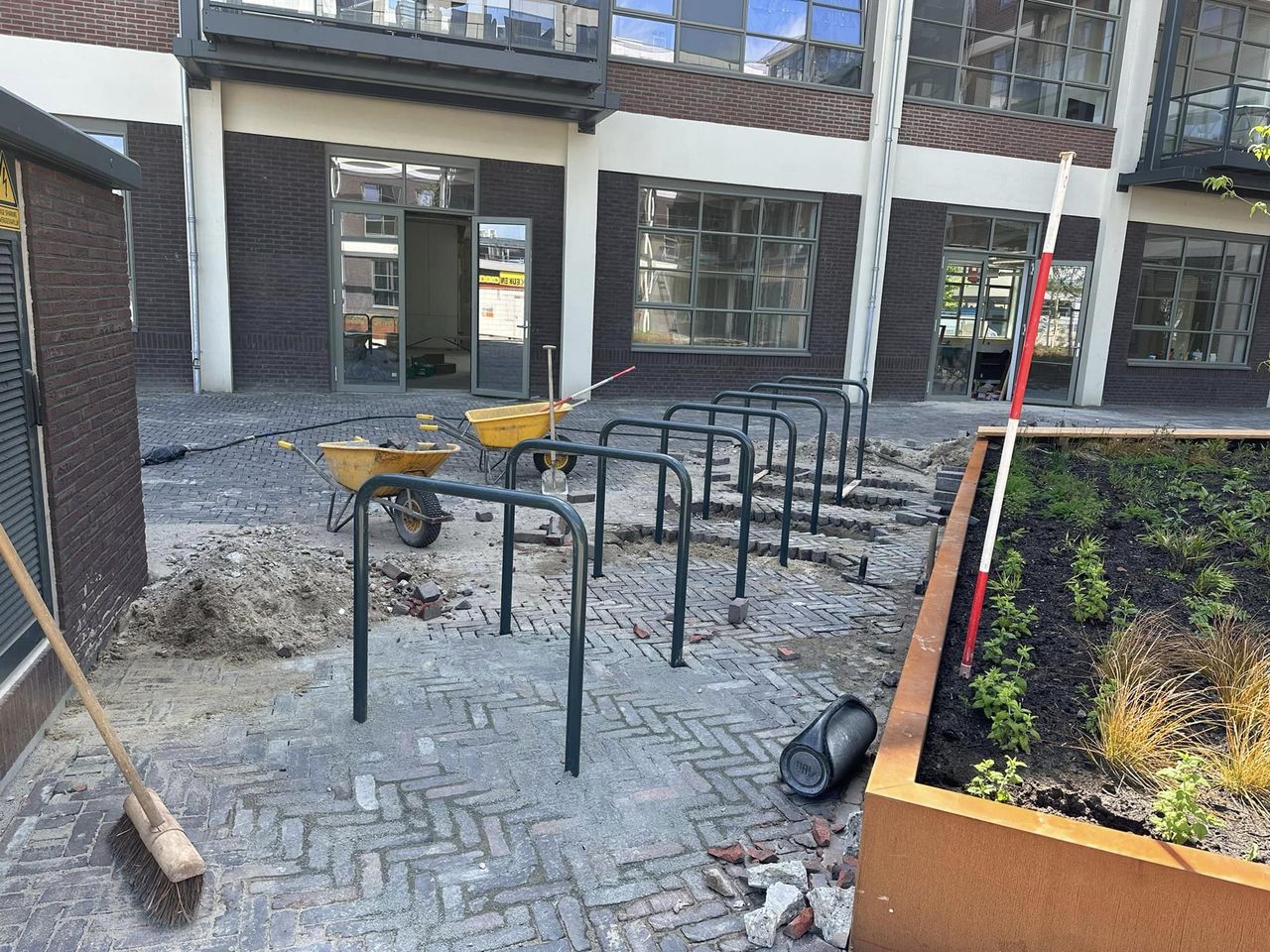 349561834_3332948320349815_1307880077009550029_n